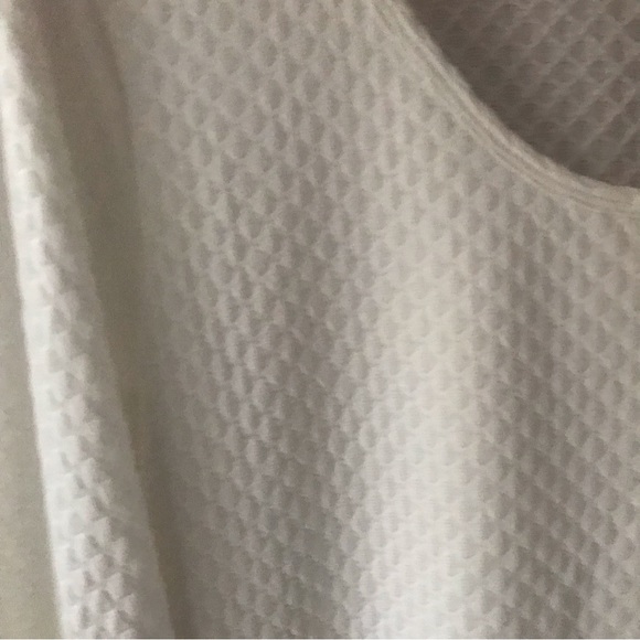 Beautiful Long White Nyah Top - Picture 3 of 5